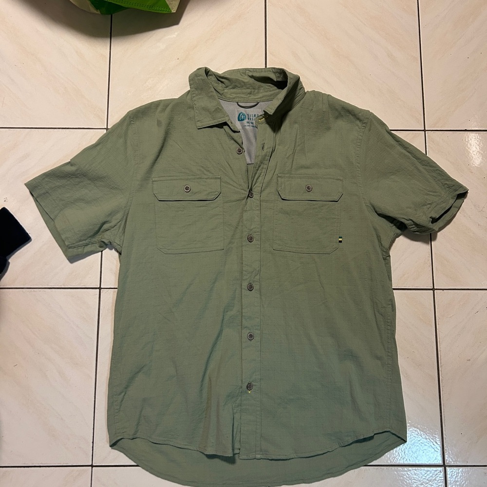 Sierra Designs Khaki Green Short Sleeve Button Up Medium